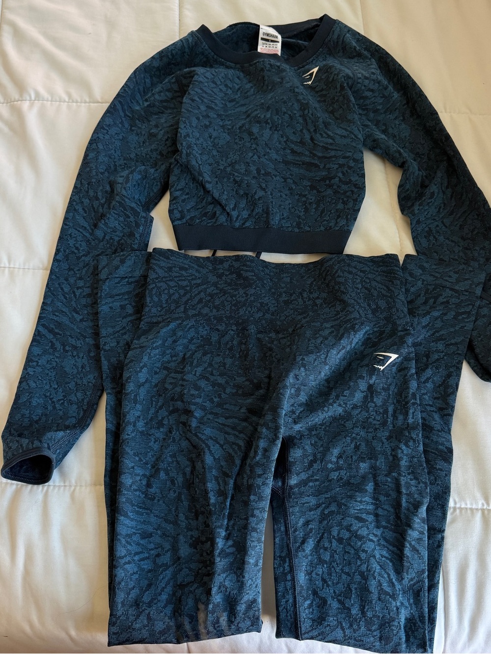 Gymshark Womens Navy Patterned Long Sleeve Workout Top & Leggings Set